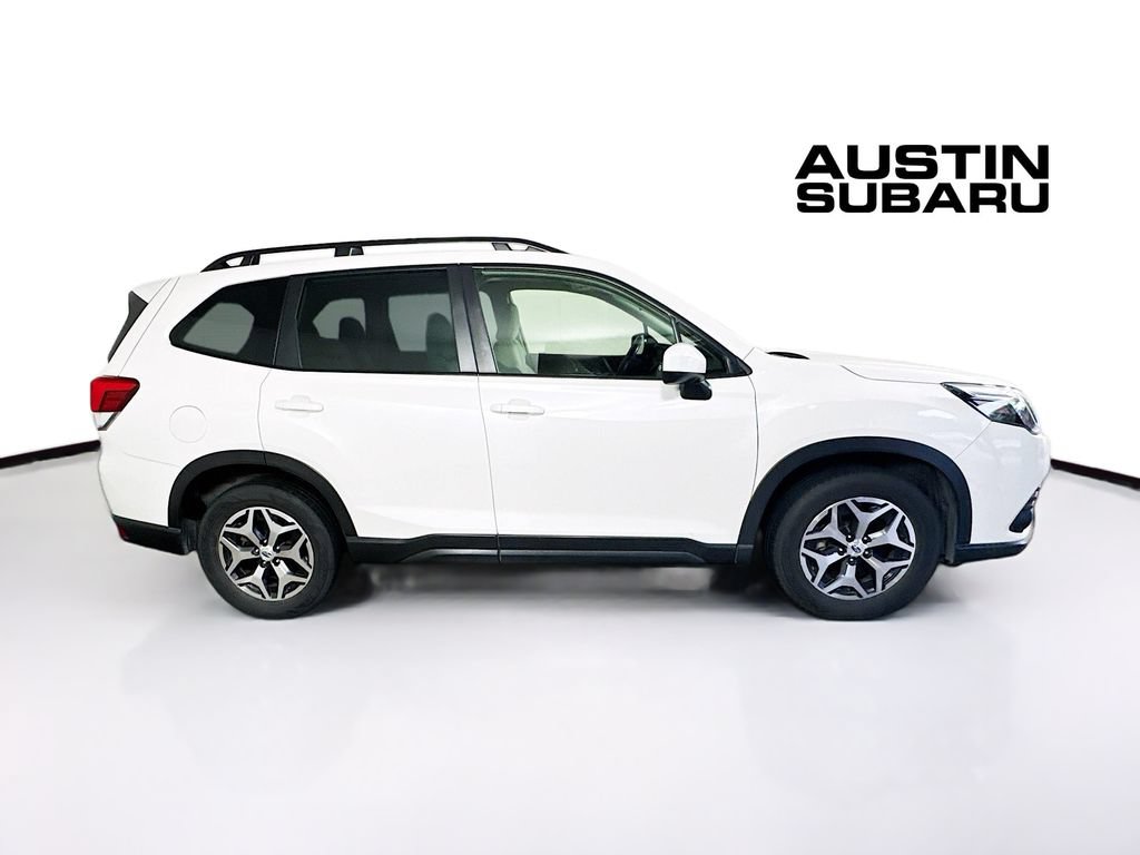 Used 2022 Subaru Forester Premium AWD/4WD image 8