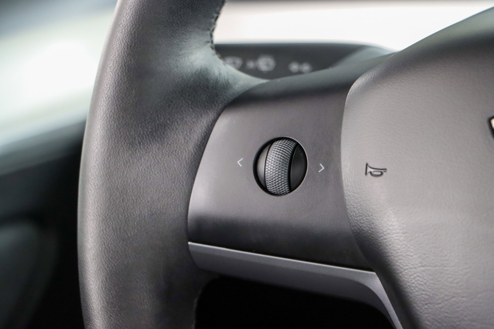 Used 2025 Tesla Model Y Long Range image 13