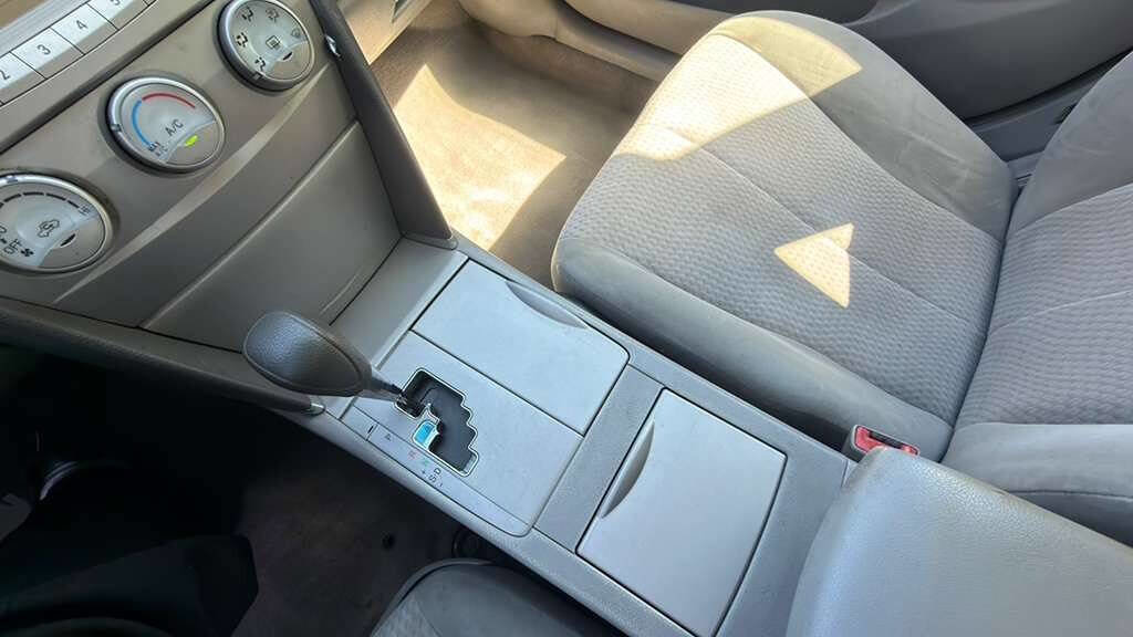 Used 2011 Toyota Camry LE FWD image 14