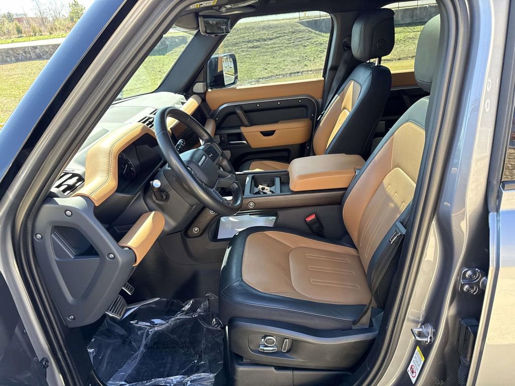 Used 2023 Land Rover Defender 130 X image 6