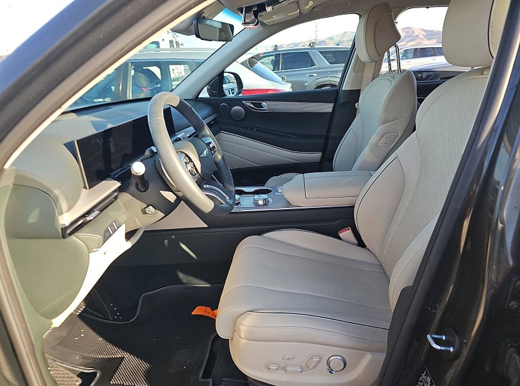 Used 2025 Genesis GV80 2.5T Prestige AWD/4WD image 6