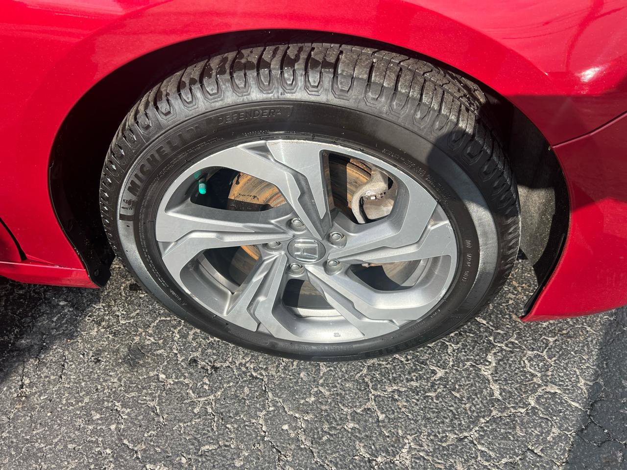 Used 2018 Honda Accord EX image 23