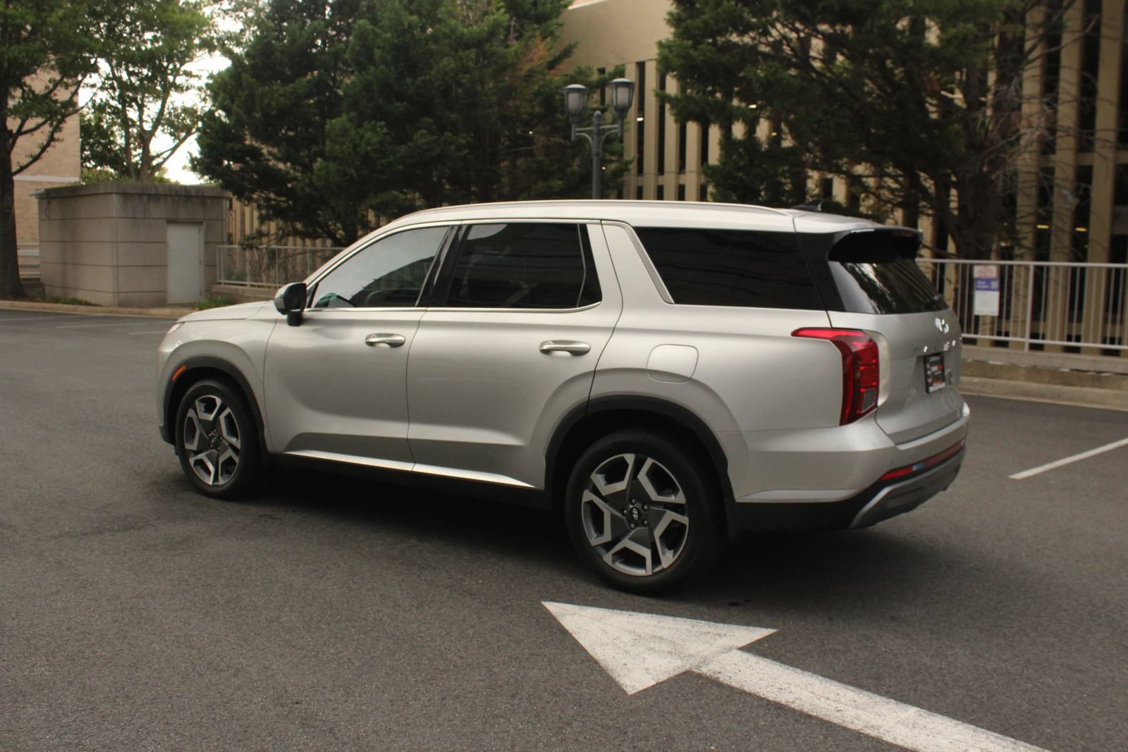 Used 2025 Hyundai Palisade SEL FWD image 9