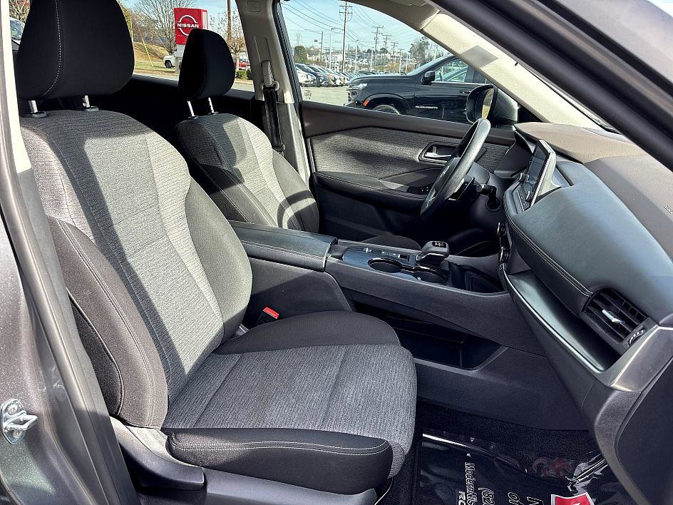 Certified 2023 Nissan Rogue SV image 19