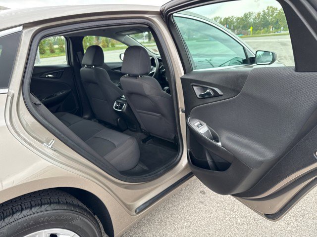 Used 2025 Chevrolet Malibu LT image 26