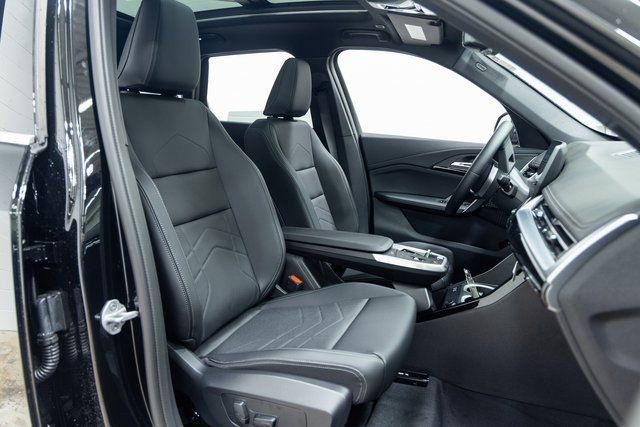 Certified 2025 BMW X1 xDrive28i w/ Convenience Package image 27