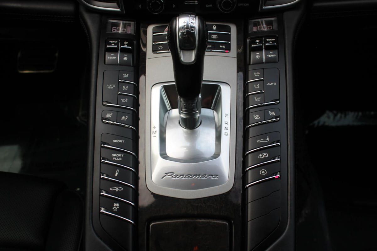 Used 2013 Porsche Panamera GTS AWD/4WD image 27