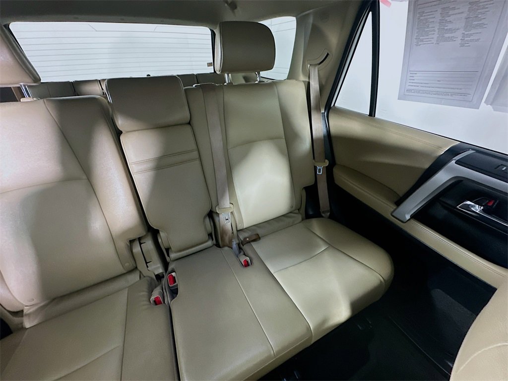 Used 2016 Toyota 4Runner SR5 Premium image 14