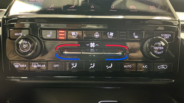 Used 2025 Jeep Grand Cherokee L Limited w/ Luxury Tech Group II AWD/4WD image 18