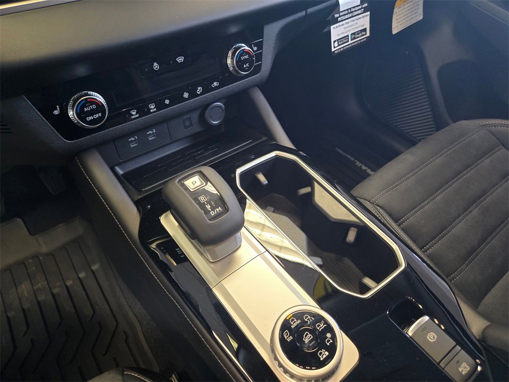 New 2026 Mitsubishi Outlander Trail Edition image 12