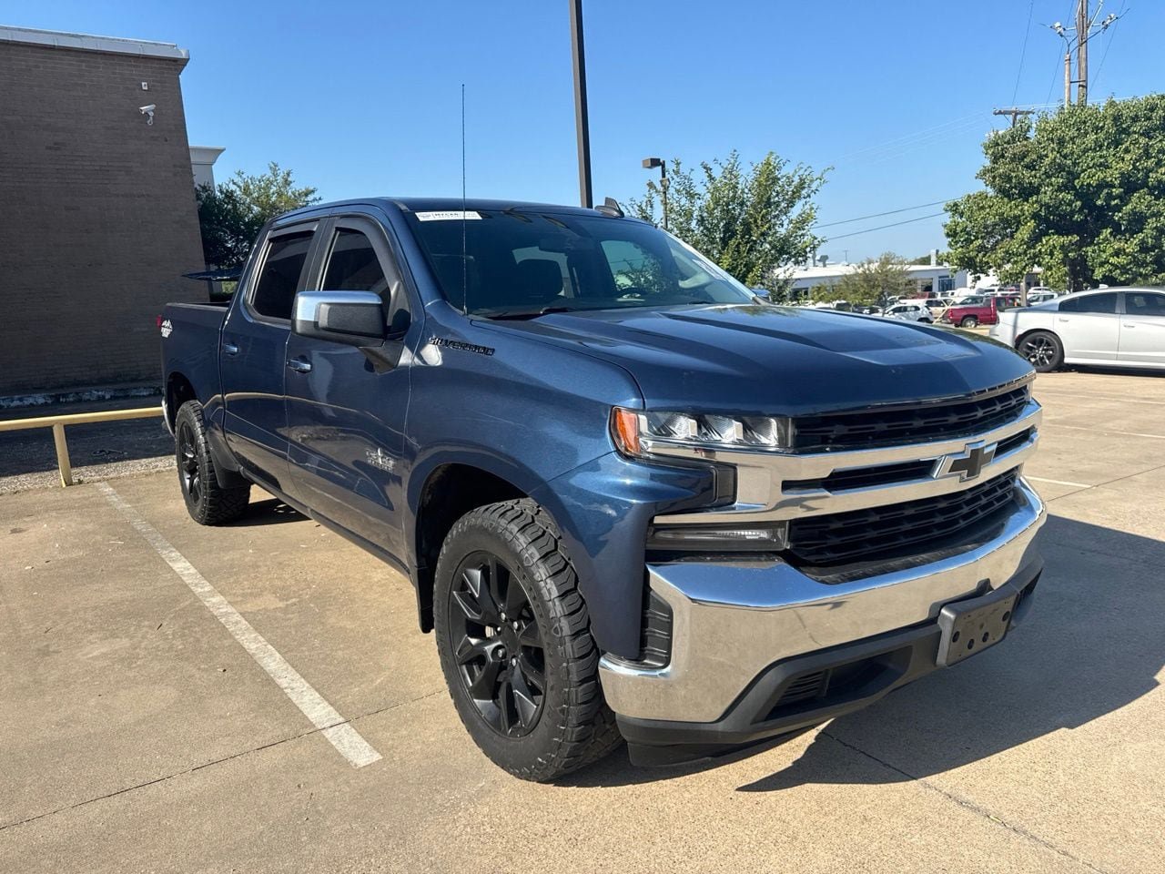 Used 2021 Chevrolet Silverado 1500 LT w/ Texas Edition Plus RWD image 3