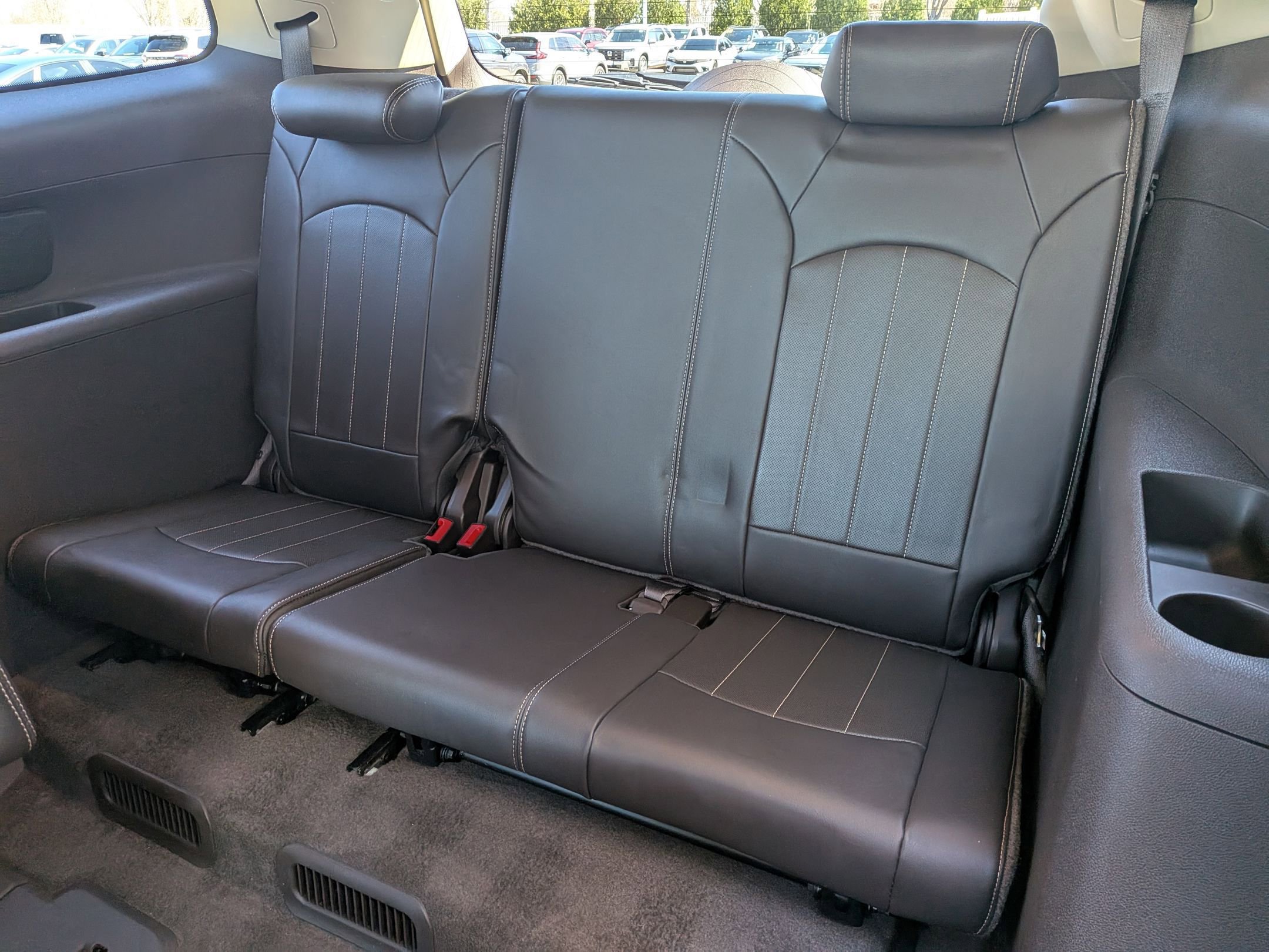 Used 2013 Buick Enclave Premium image 23