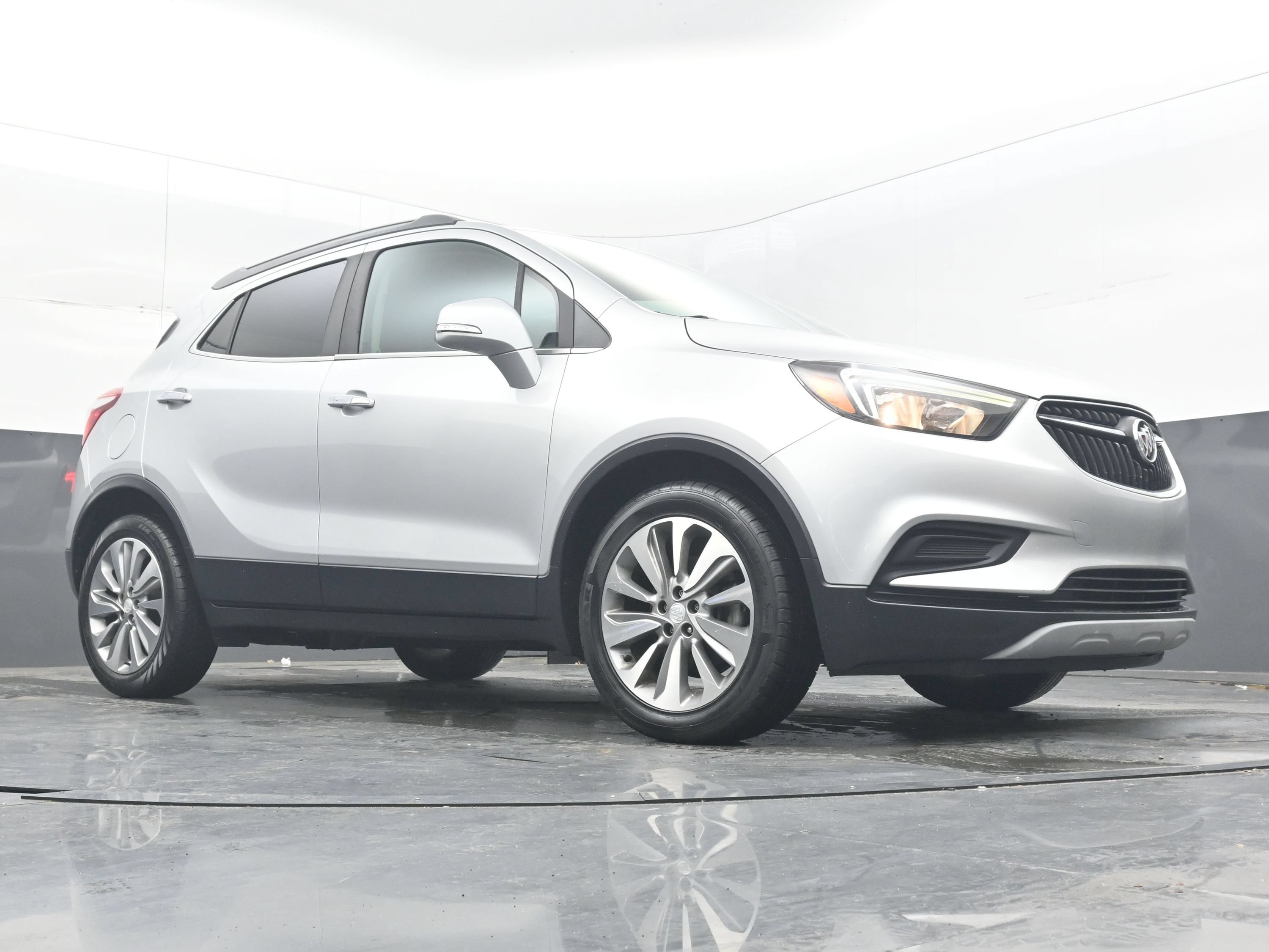 Used 2019 Buick Encore Preferred w/ Safety Package FWD image 18