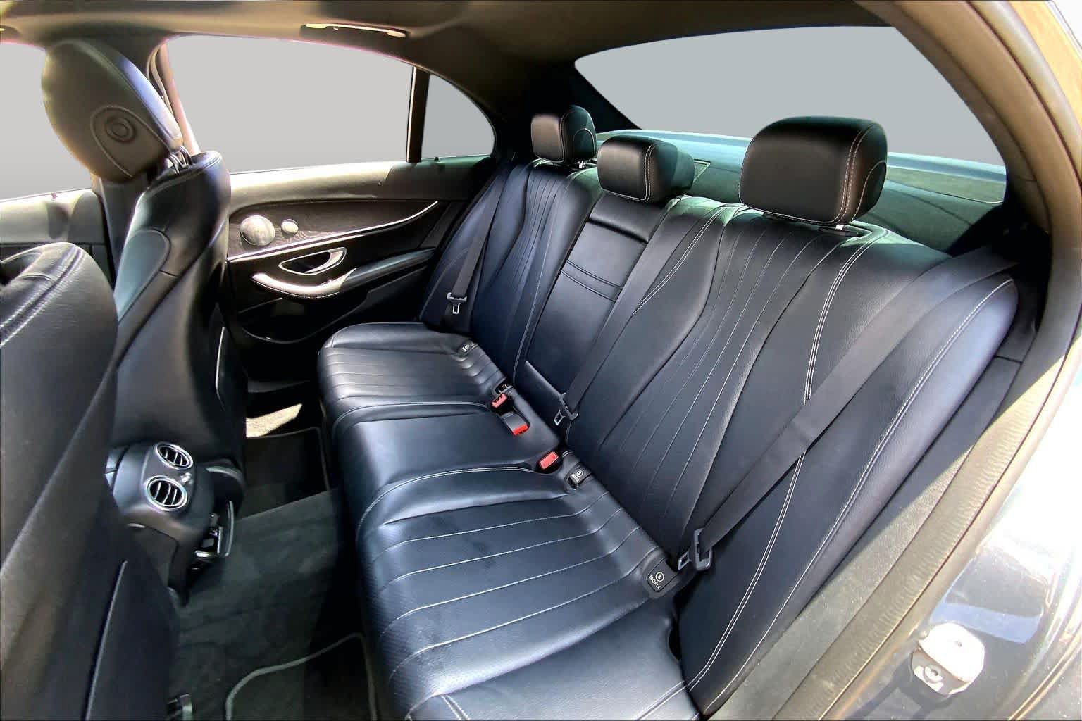 Used 2017 Mercedes-Benz E 300 image 21