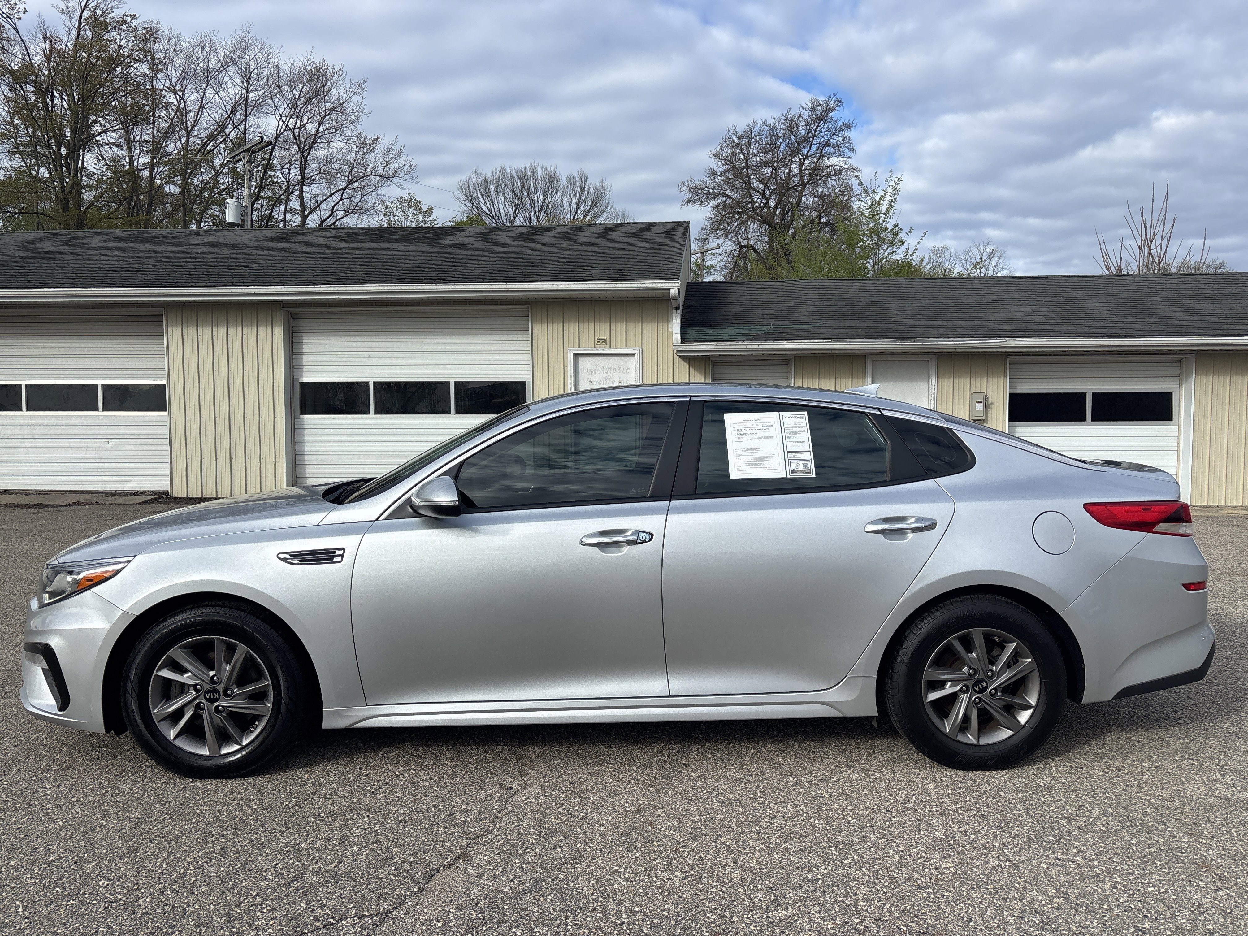 Used 2020 Kia Optima LX FWD image 11