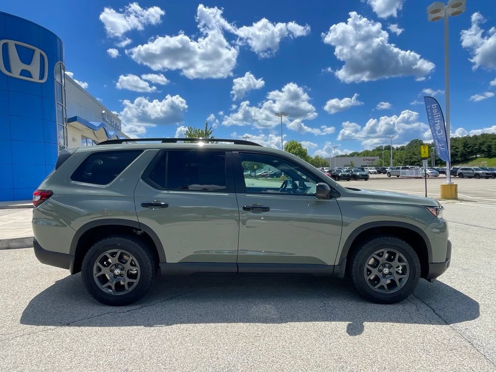 New 2026 Honda Pilot TrailSport image 2