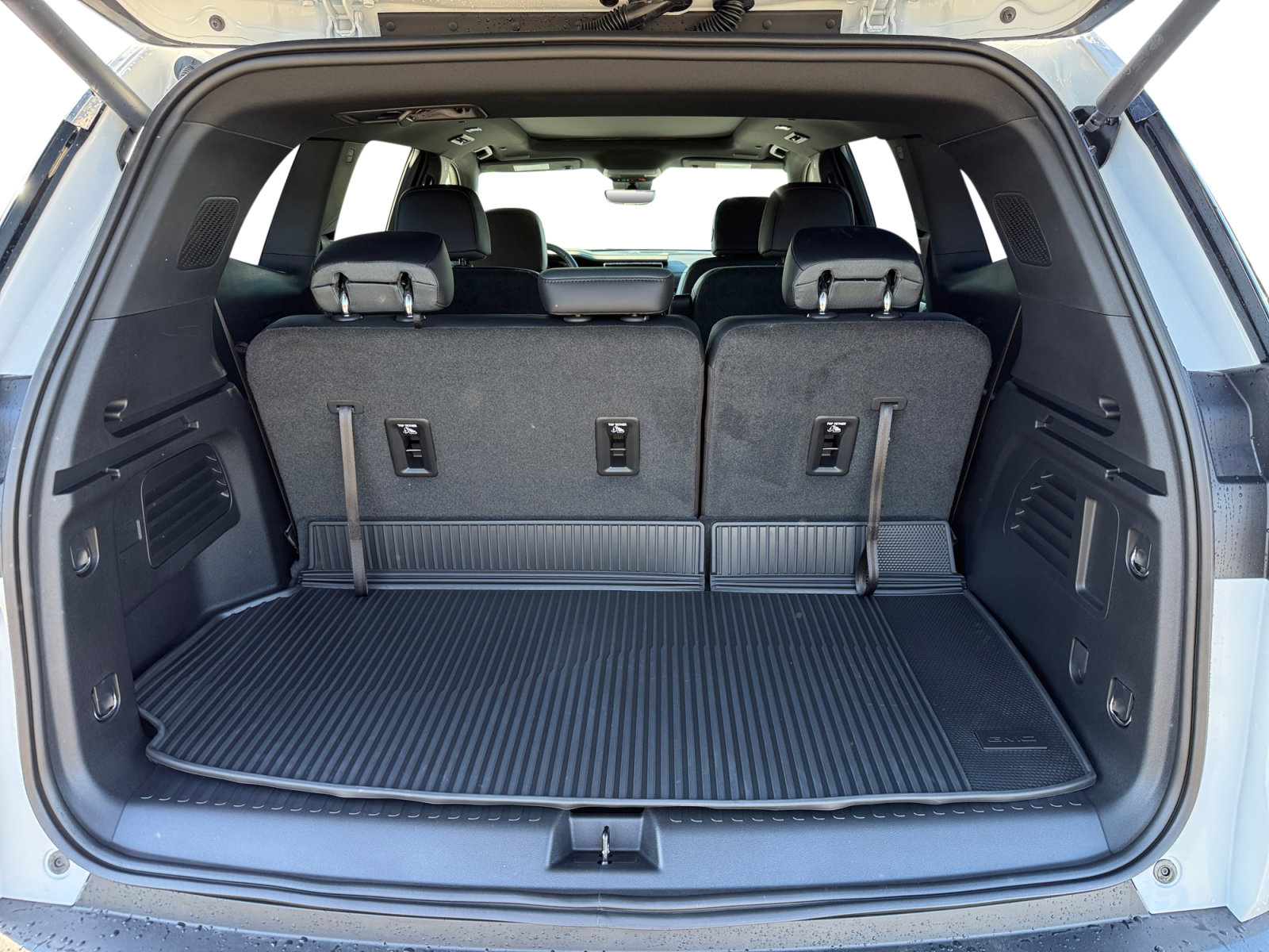 New 2026 GMC Acadia AT4 w/ Luxury Package image 17