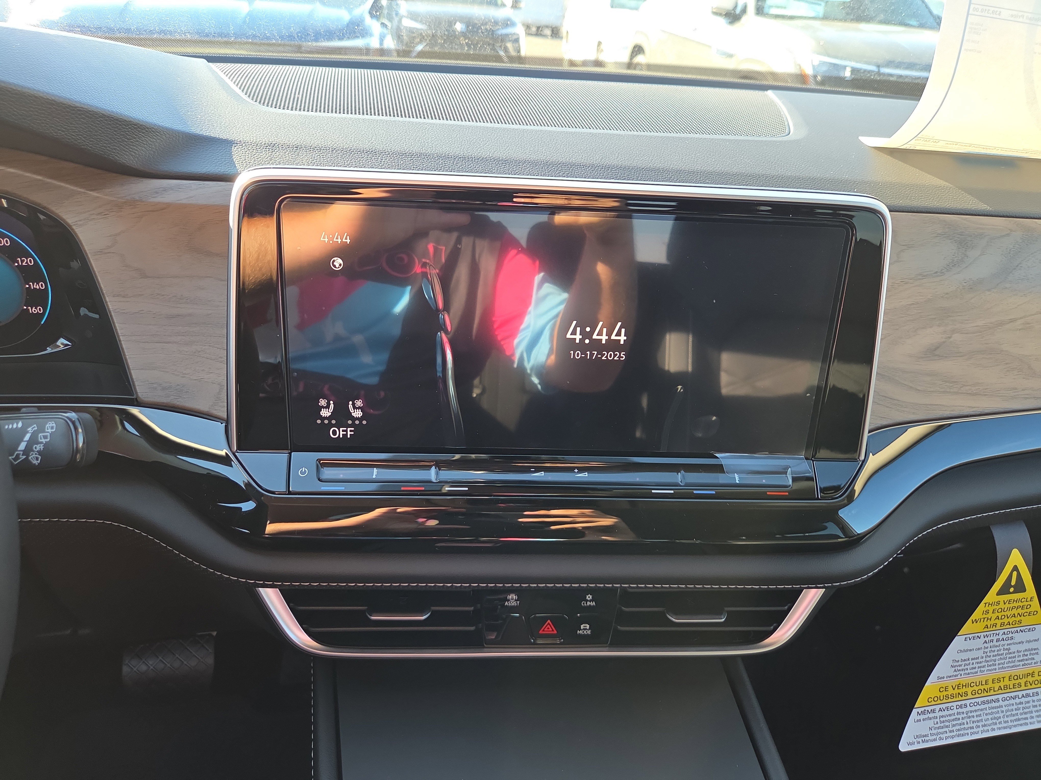 New 2026 Volkswagen Atlas SE image 10