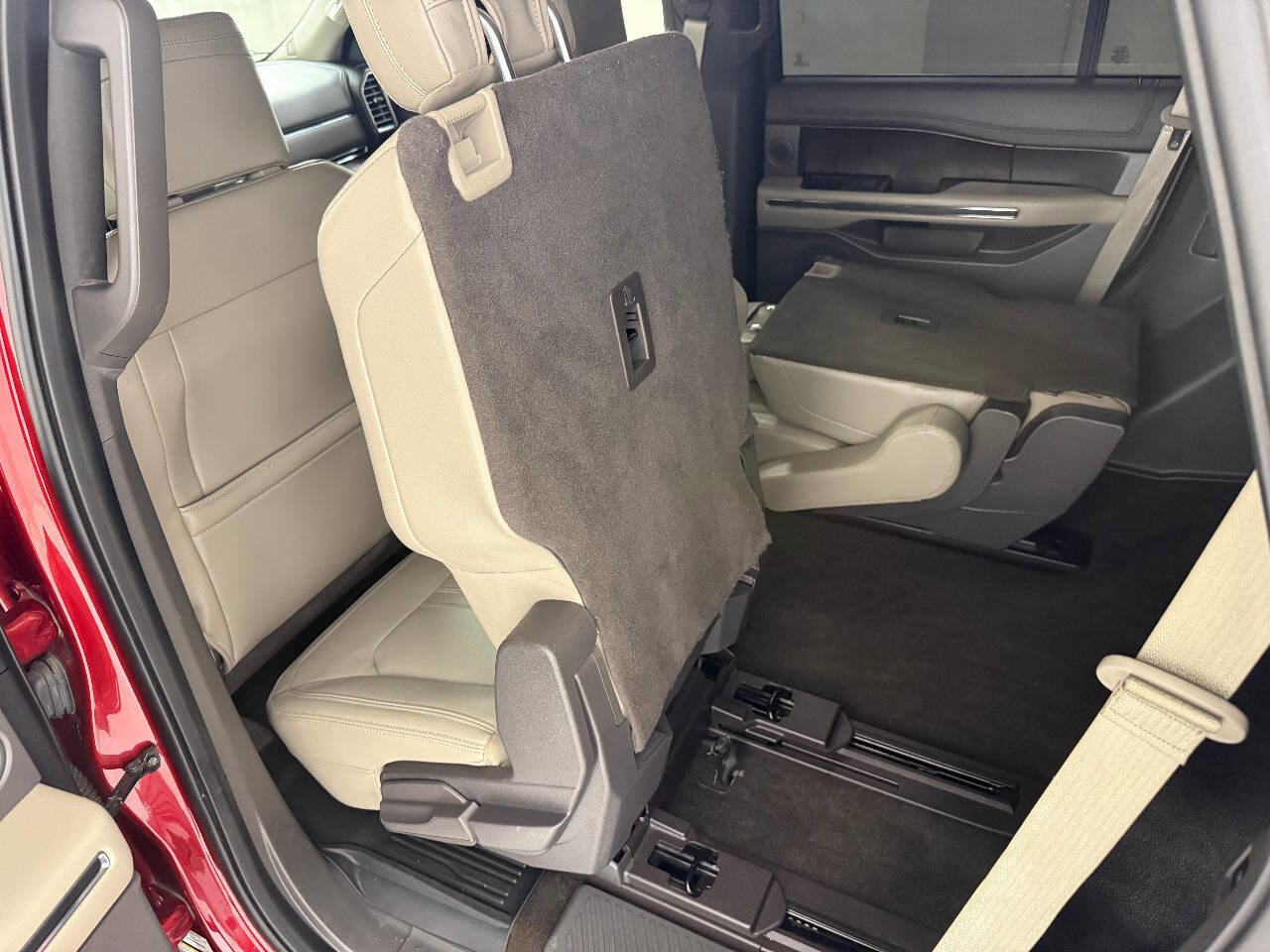 Used 2019 Ford Expedition Limited w/ Driver Assistance Package RWD image 96