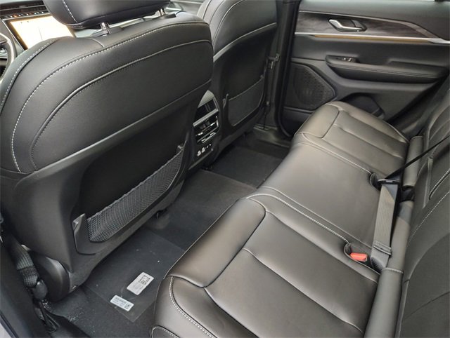 New 2025 Jeep Grand Cherokee Limited w/ Trailer Tow Package image 30