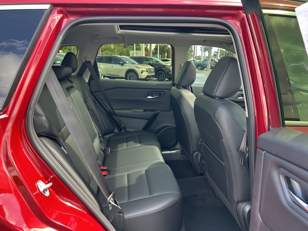 Used 2026 Nissan Rogue SV FWD image 45