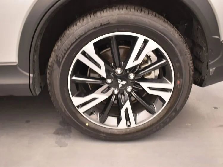 Used 2024 Mitsubishi Eclipse Cross SE image 39