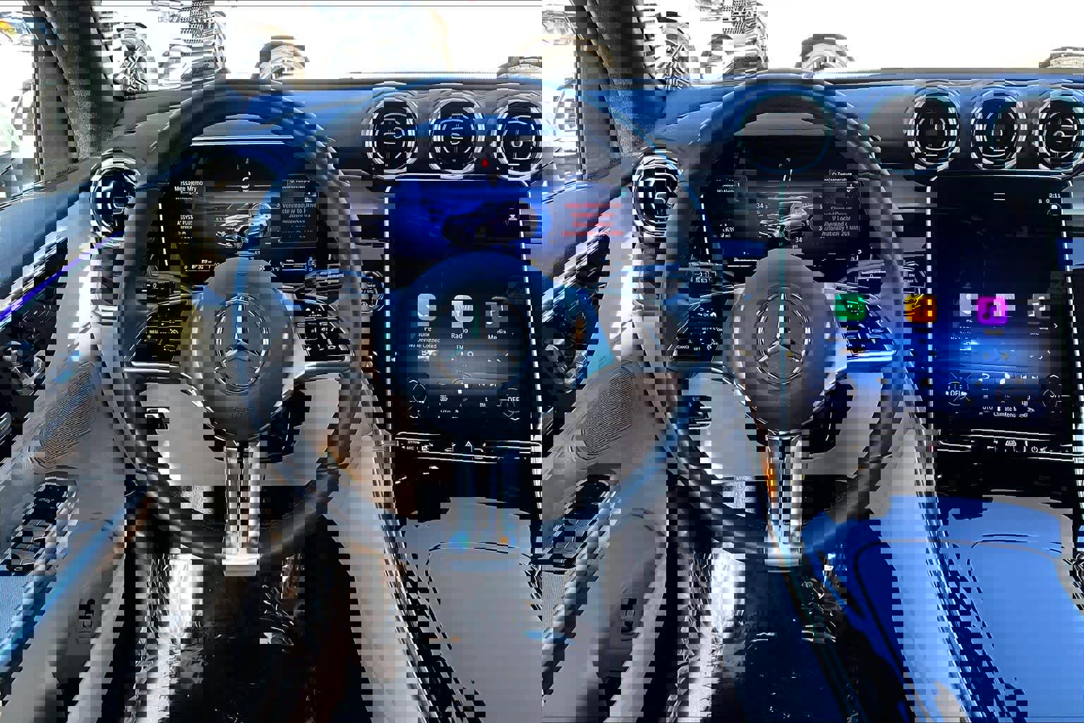 Certified 2025 Mercedes-Benz GLC 300 image 6