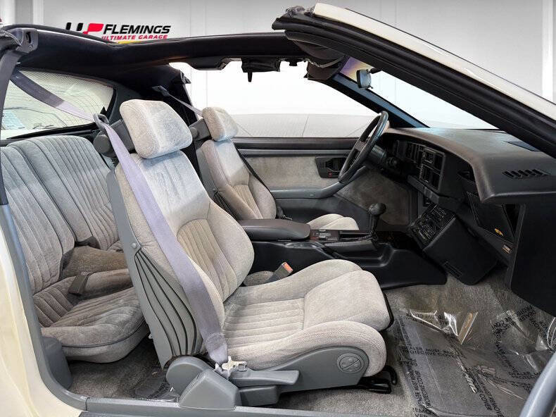 Used 1987 Pontiac Firebird Trans Am image 23