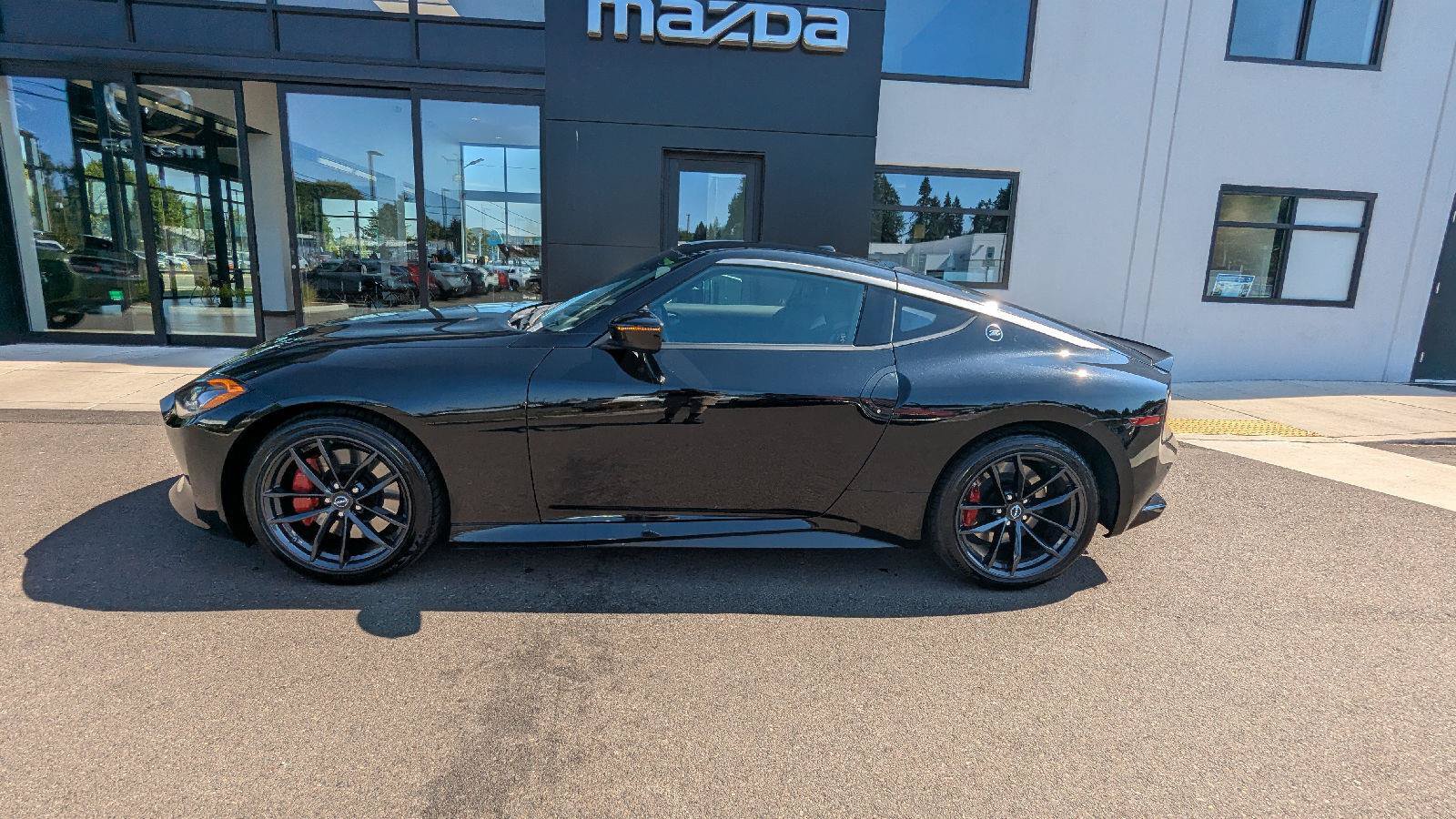 Used 2025 Nissan Z Performance w/ Floor Mat Package RWD image 3