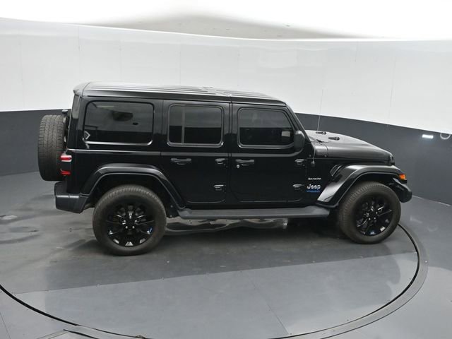 Used 2022 Jeep Wrangler Unlimited Sahara w/ Cold Weather Group image 28