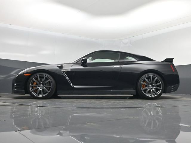 Used 2012 Nissan GT-R Premium image 15