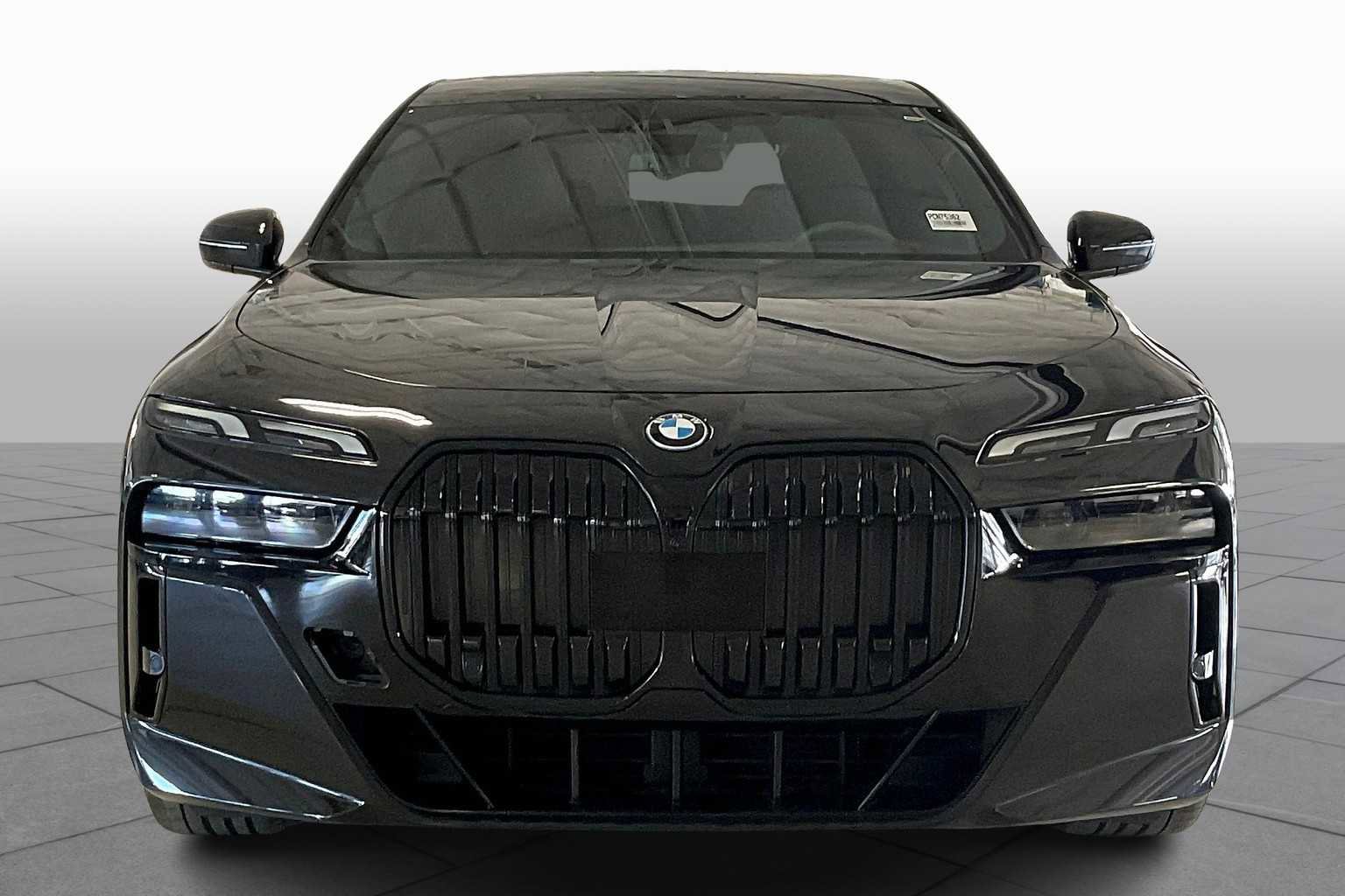Used 2023 BMW i7 xDrive60 image 3