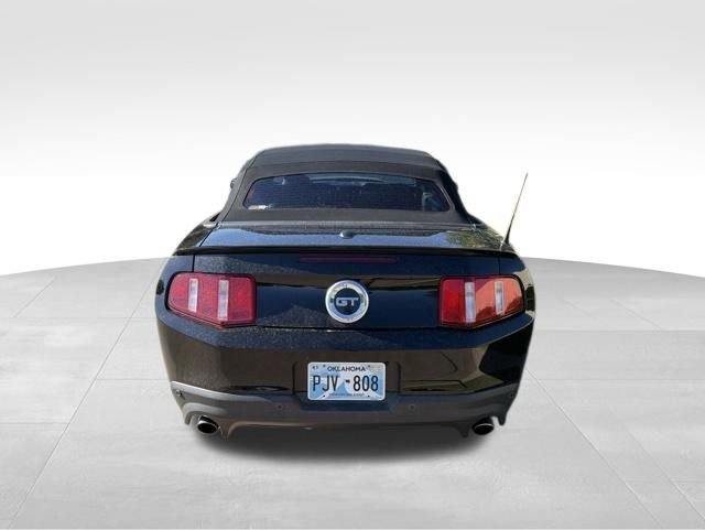 Used 2012 Ford Mustang GT Premium w/ Security Pkg RWD image 4