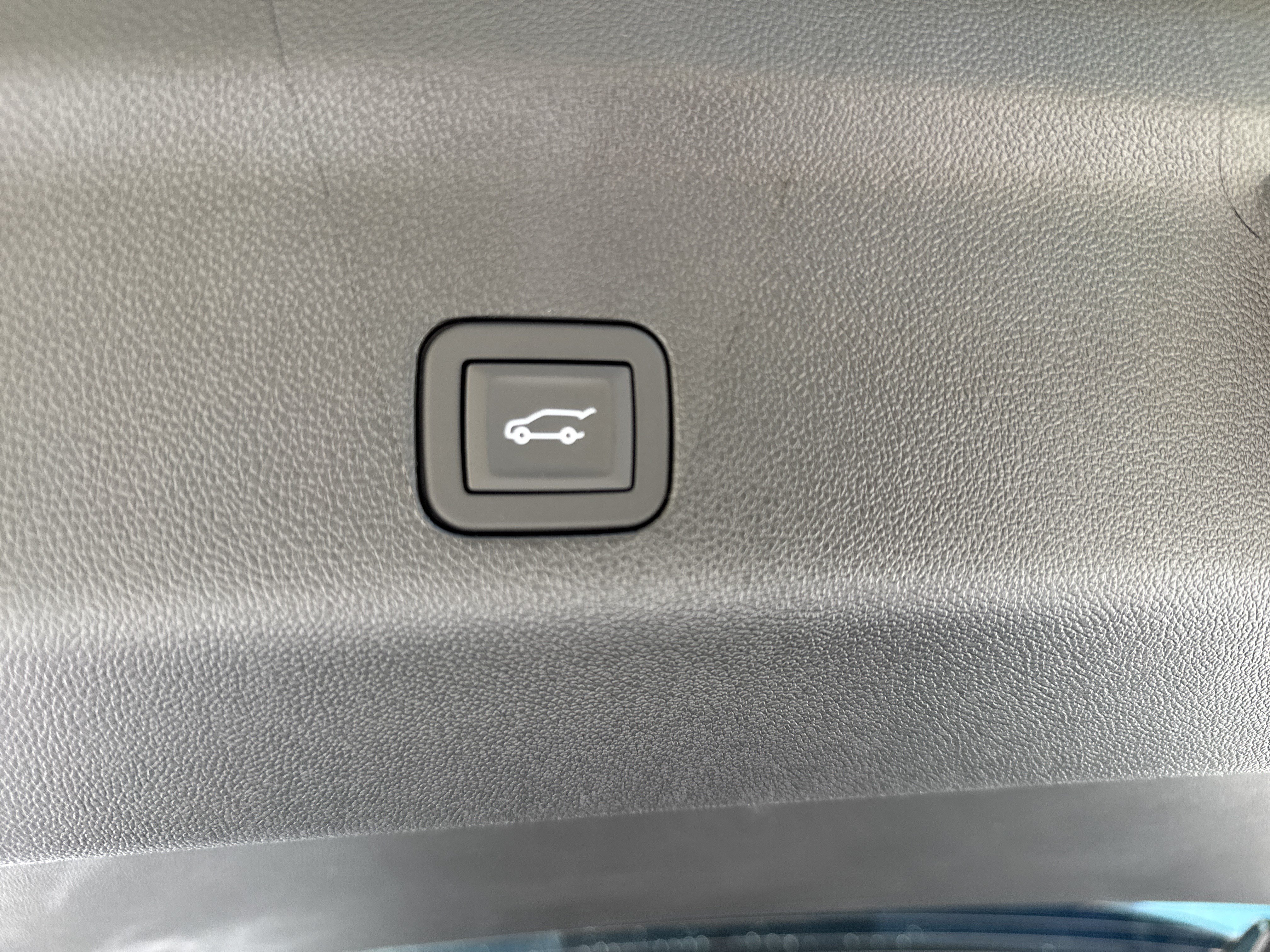 New 2026 GMC Yukon XL Denali w/ Sun & Power Step Package AWD/4WD image 36