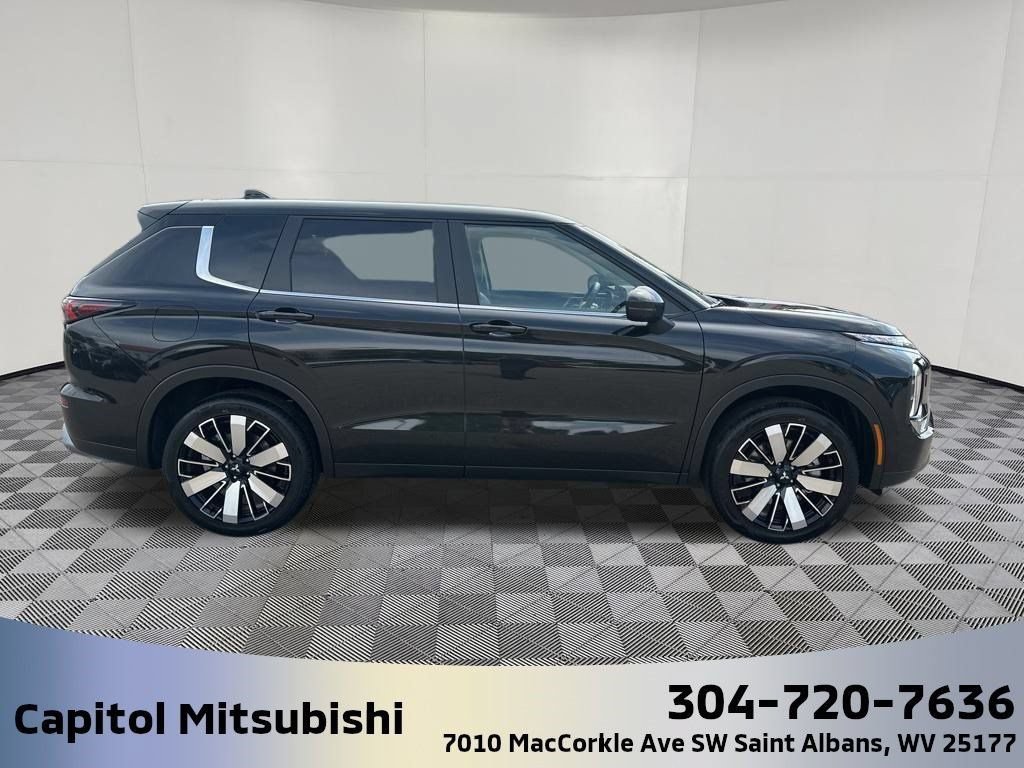 New 2025 Mitsubishi Outlander SE AWD/4WD image 9