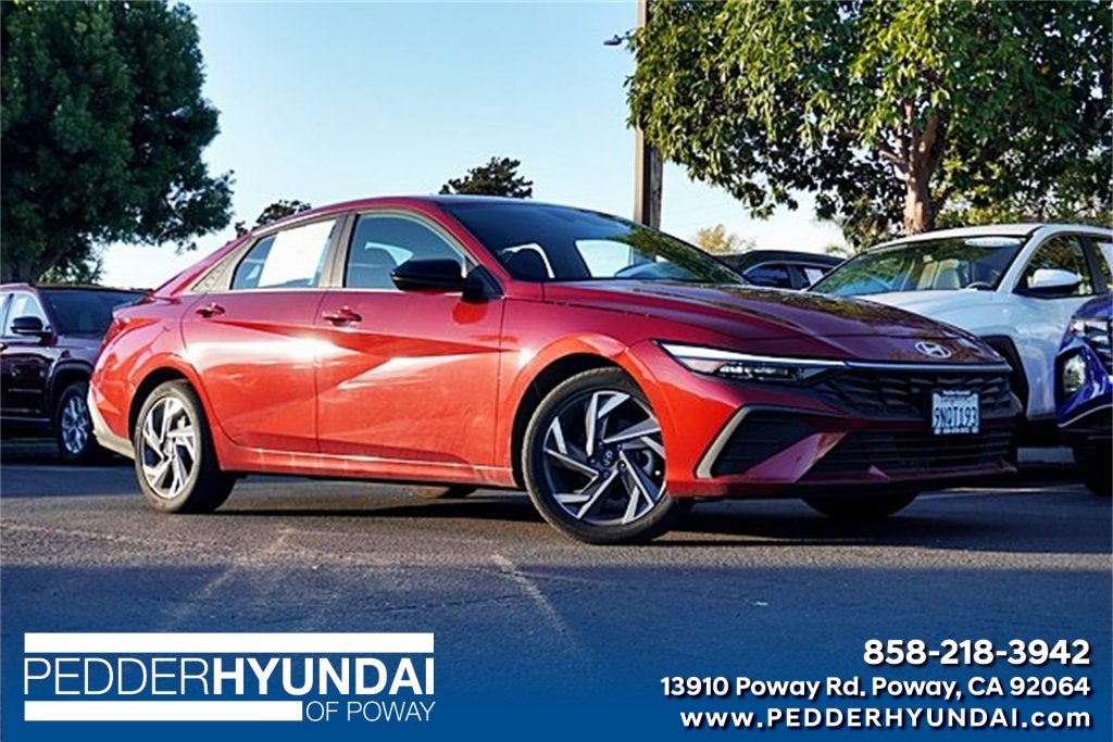 Used 2025 Hyundai Elantra Sport image 1