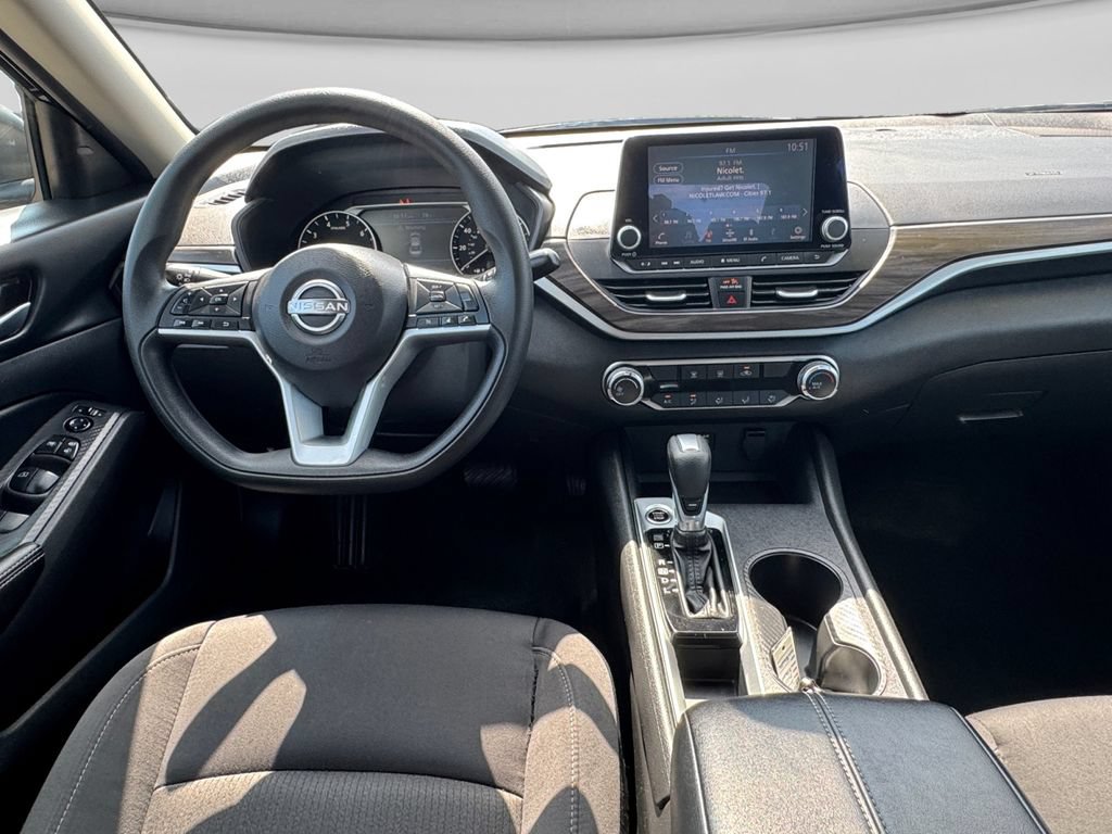 Used 2025 Nissan Altima 2.5 SV FWD image 22