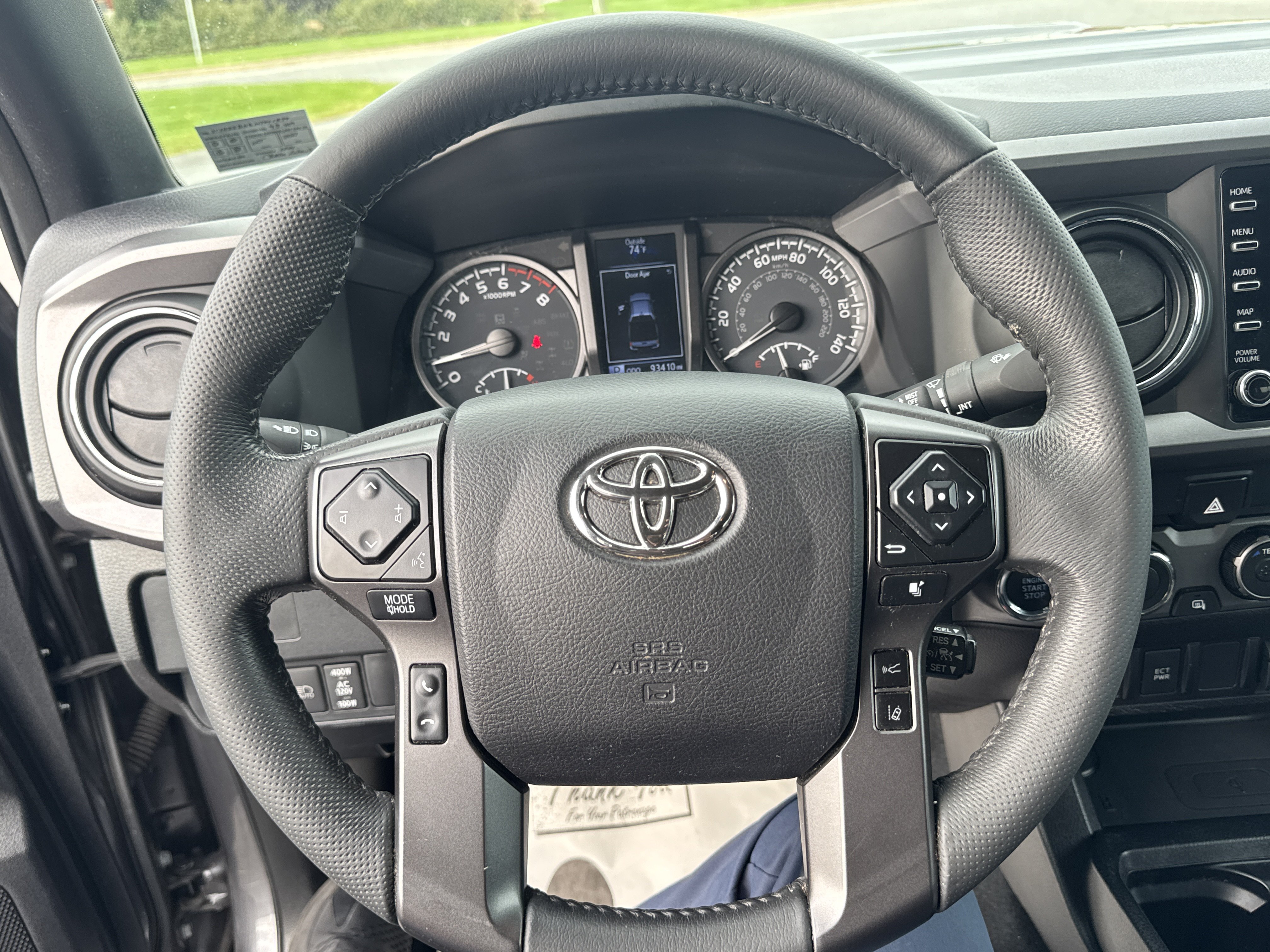 Used 2021 Toyota Tacoma TRD Sport AWD/4WD image 17