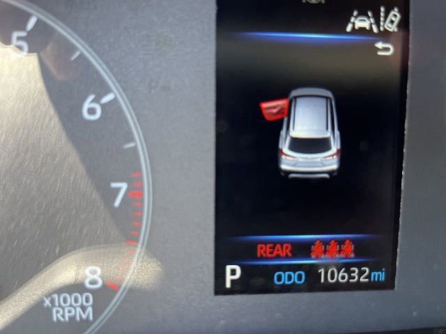 Used 2025 Toyota Corolla Cross L image 15