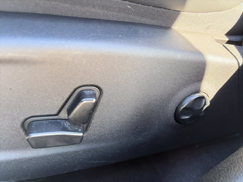 Used 2017 Dodge Charger R/T RWD image 16