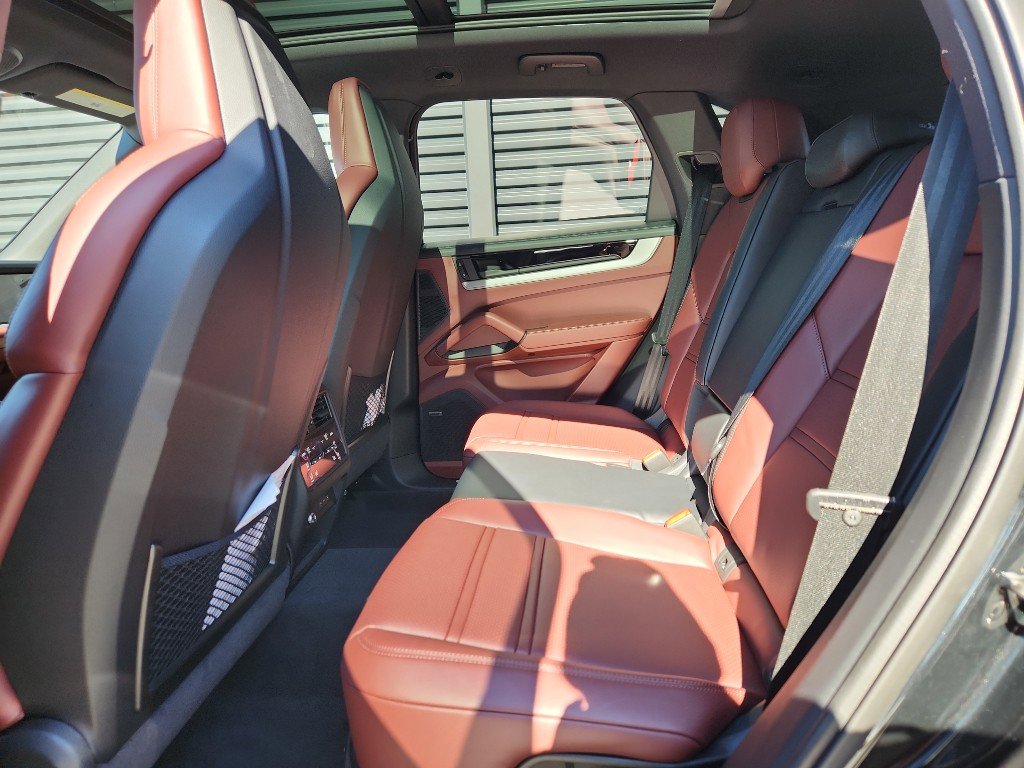 New 2026 Porsche Cayenne S image 44