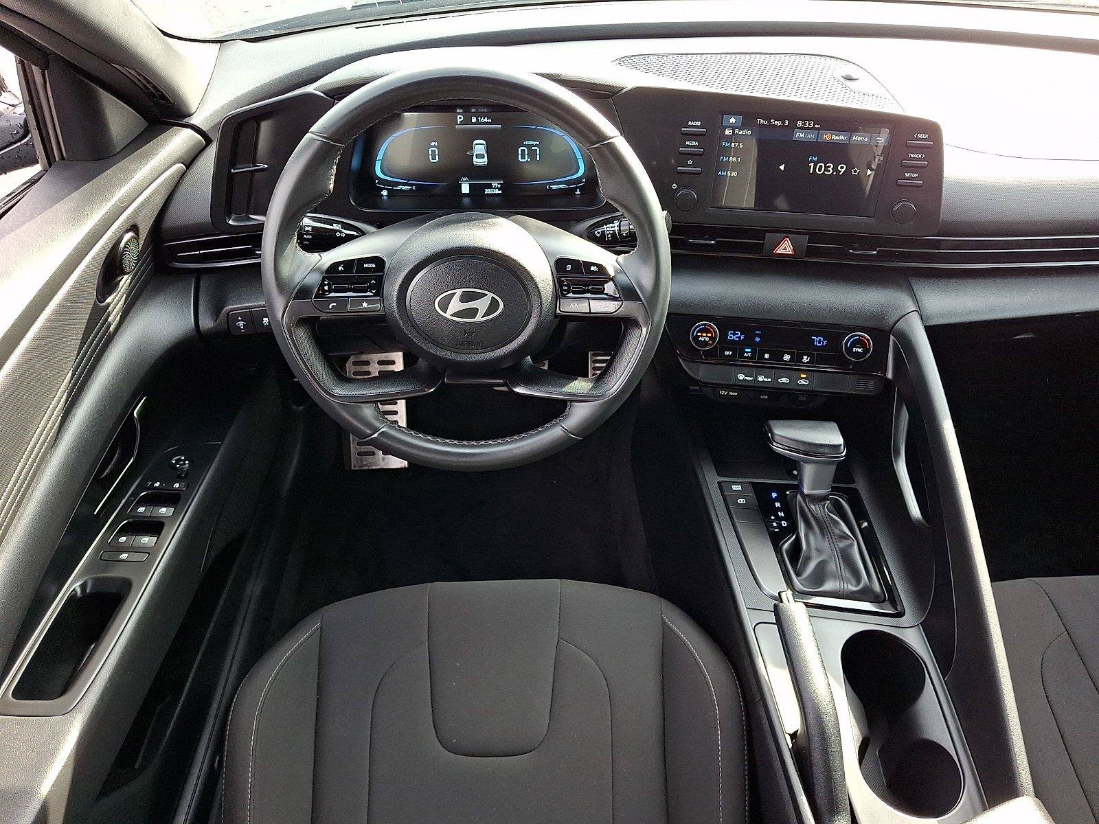 Used 2025 Hyundai Elantra Sport FWD image 14