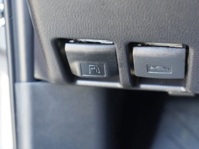 Certified 2025 Toyota RAV4 LE FWD image 18