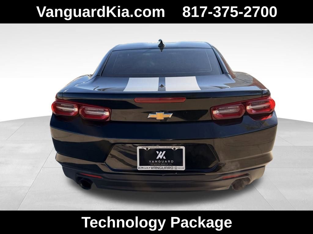 Used 2020 Chevrolet Camaro LT w/ Technology Package image 3