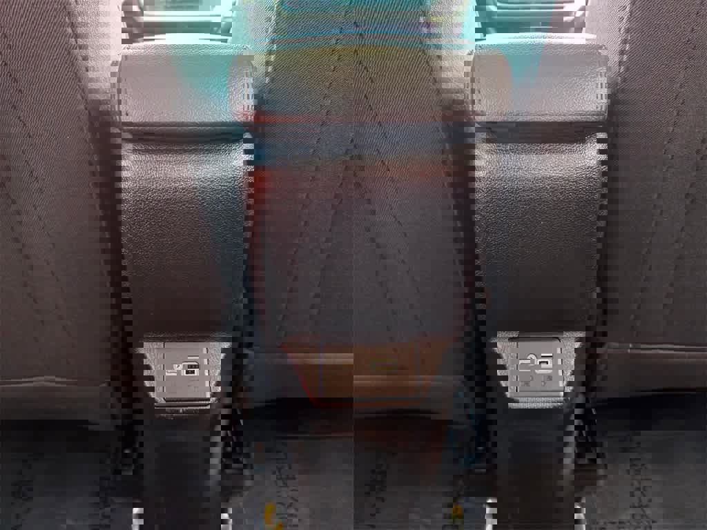 Used 2022 Chevrolet Bolt EUV LT image 10