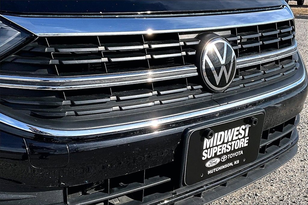 Used 2024 Volkswagen Jetta SE image 25