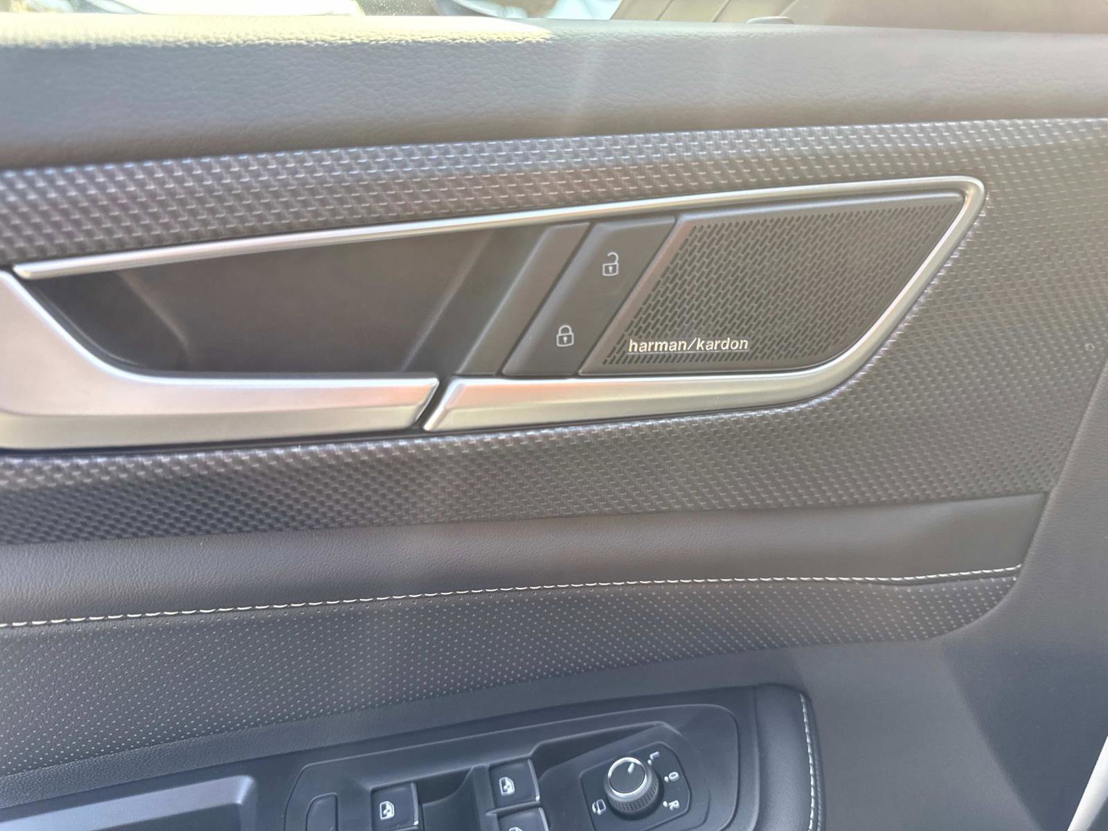 New 2025 Volkswagen Atlas Cross Sport SEL Premium R-Line image 20