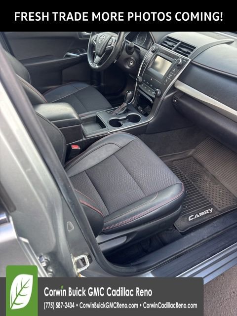 Used 2017 Toyota Camry SE w/ Four Season Floor Mat Package image 4