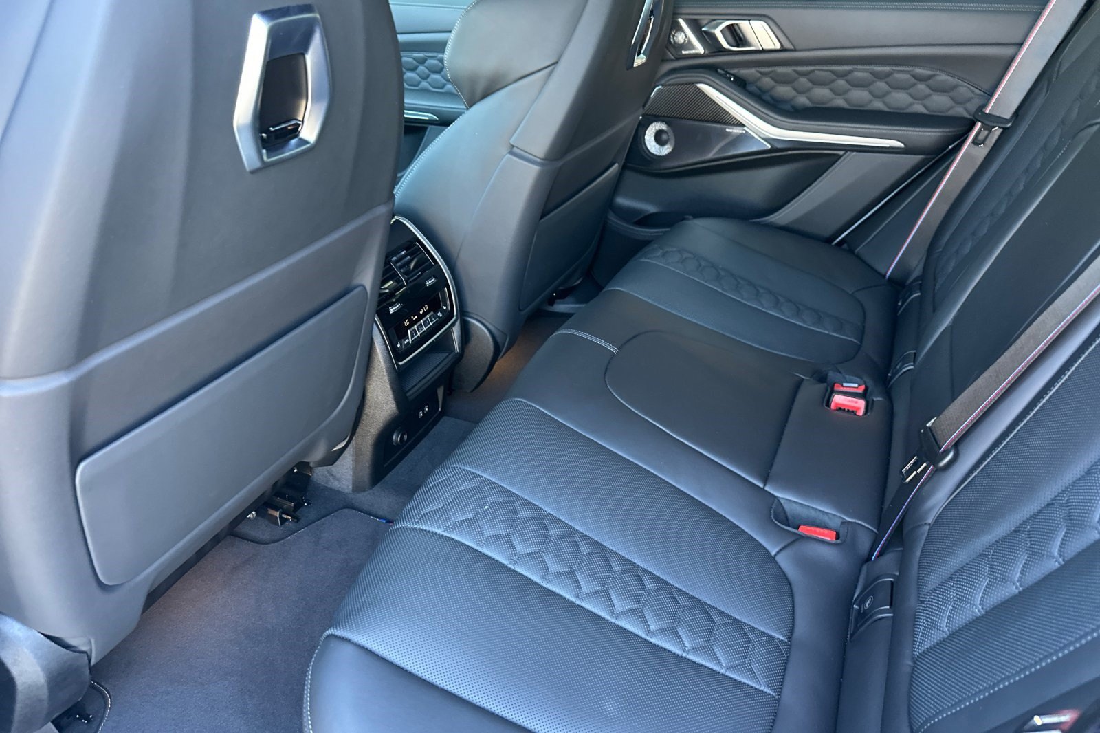 New 2026 BMW X5 M Competition w/ Executive Package AWD/4WD image 10