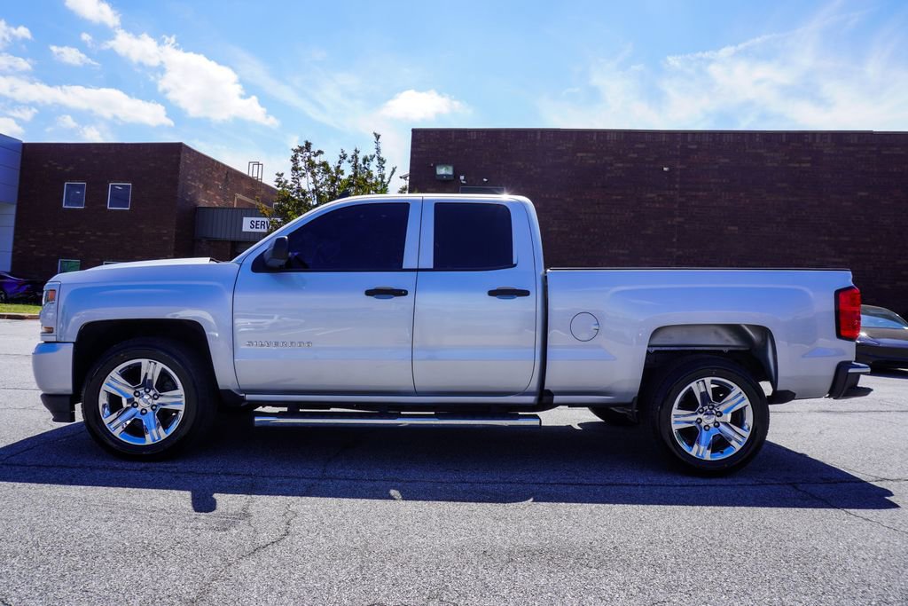 Used 2018 Chevrolet Silverado 1500 Custom w/ Custom Value Package RWD image 25